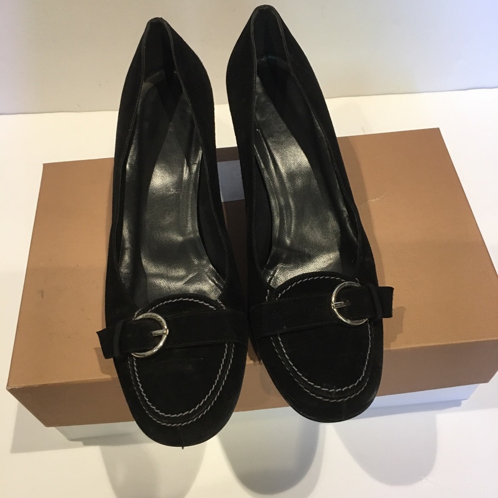 Stuard Weitzman suede kitten heels. Made in Span.